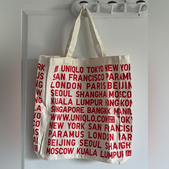 Uniqlo Beige Tote with Red Text - Picture 5 of 9